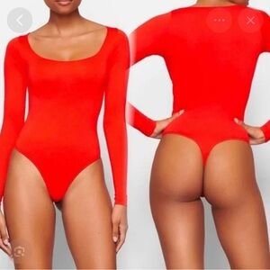 Skims fits everybody Red Long Sleeve Bodysuit